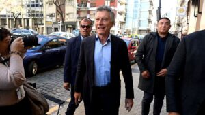Macri-1