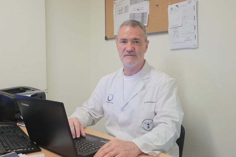 Gustavo Abrile Cirugía Plástica del Hospital Madariaga