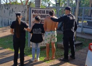 detenidos-por-robo-e1763987919620