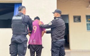 detienen-a-agresor-scaled-e1765577054580