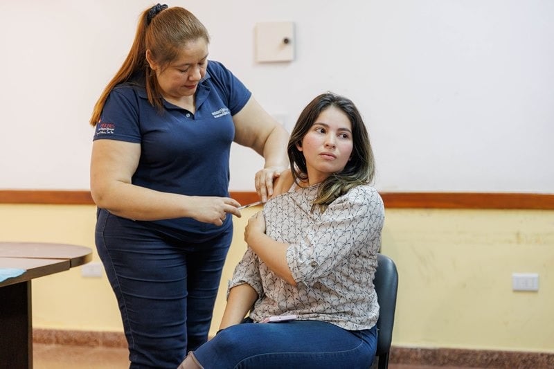 vacunación contra el dengue