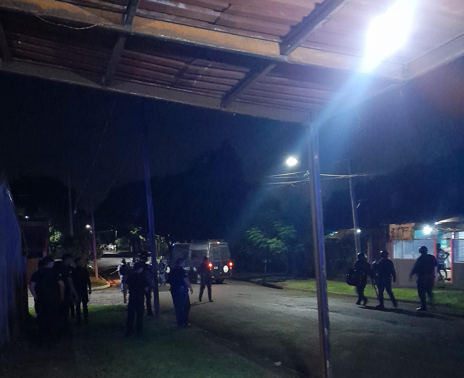 conflicto vecinal escalara a mayores en el barrio A 3-2 de Posadas