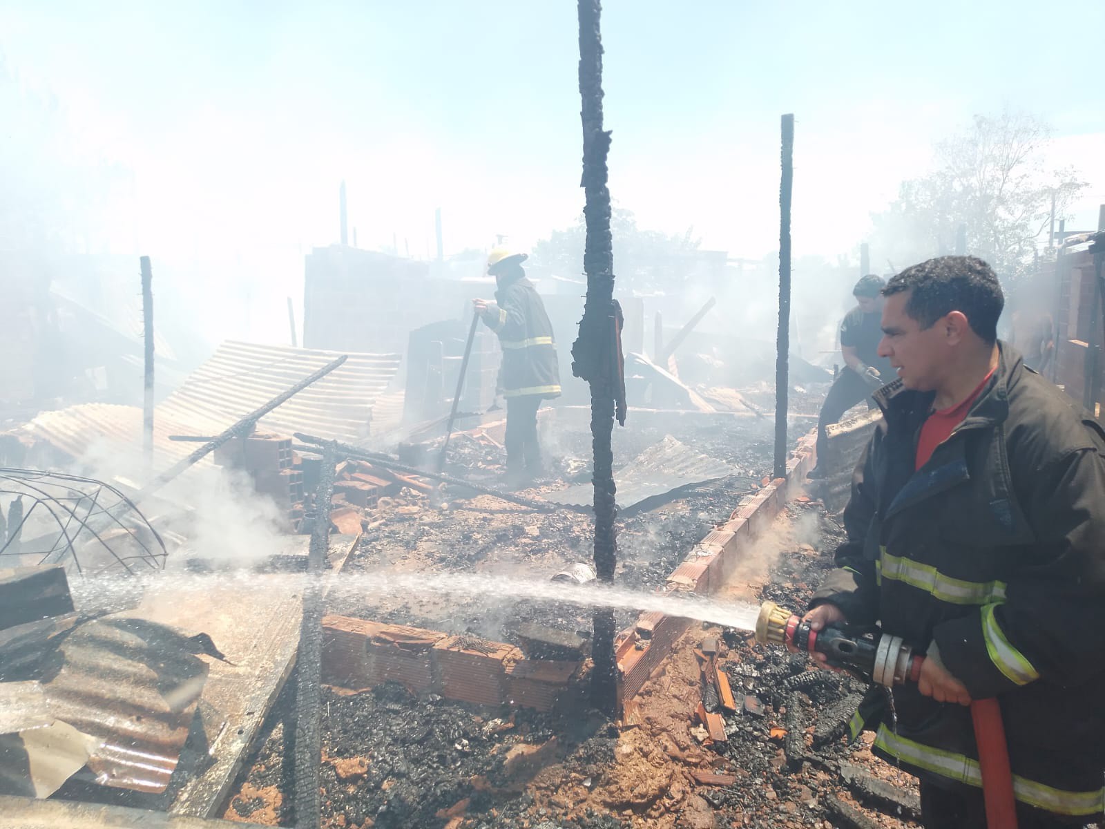 incendio en el barrio Los Oleritos de Posadas