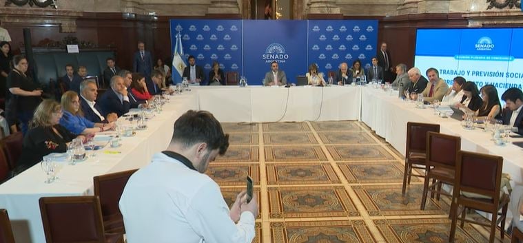 El Senado debate el dictamen de la reforma laboral