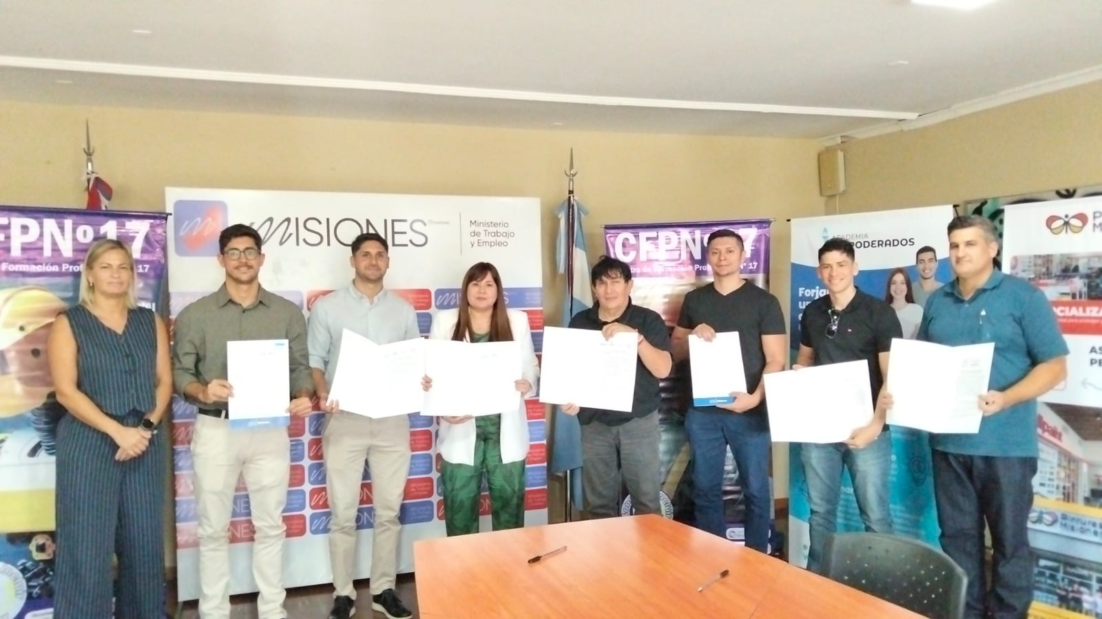 Impulsan cursos de plomería