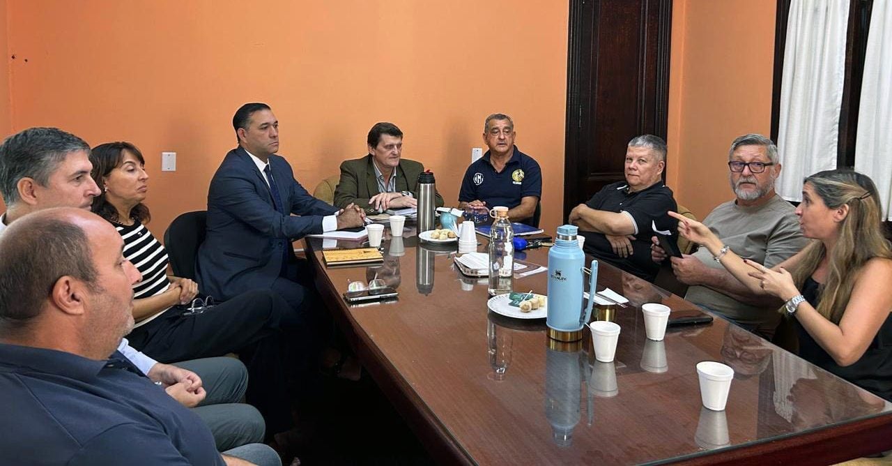 Safrán se reunió con gremios