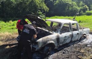 incendian-un-auto-e1777412628711