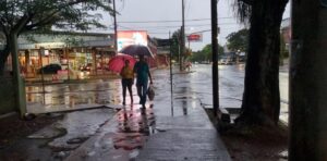lluvia-dia-lluvioso-alerta-por-tormentas-nublado-amarilla-naranja-4-e1776724795316