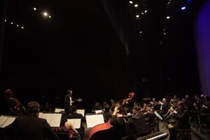 ADRIAN-Y-ORQUESTA-1