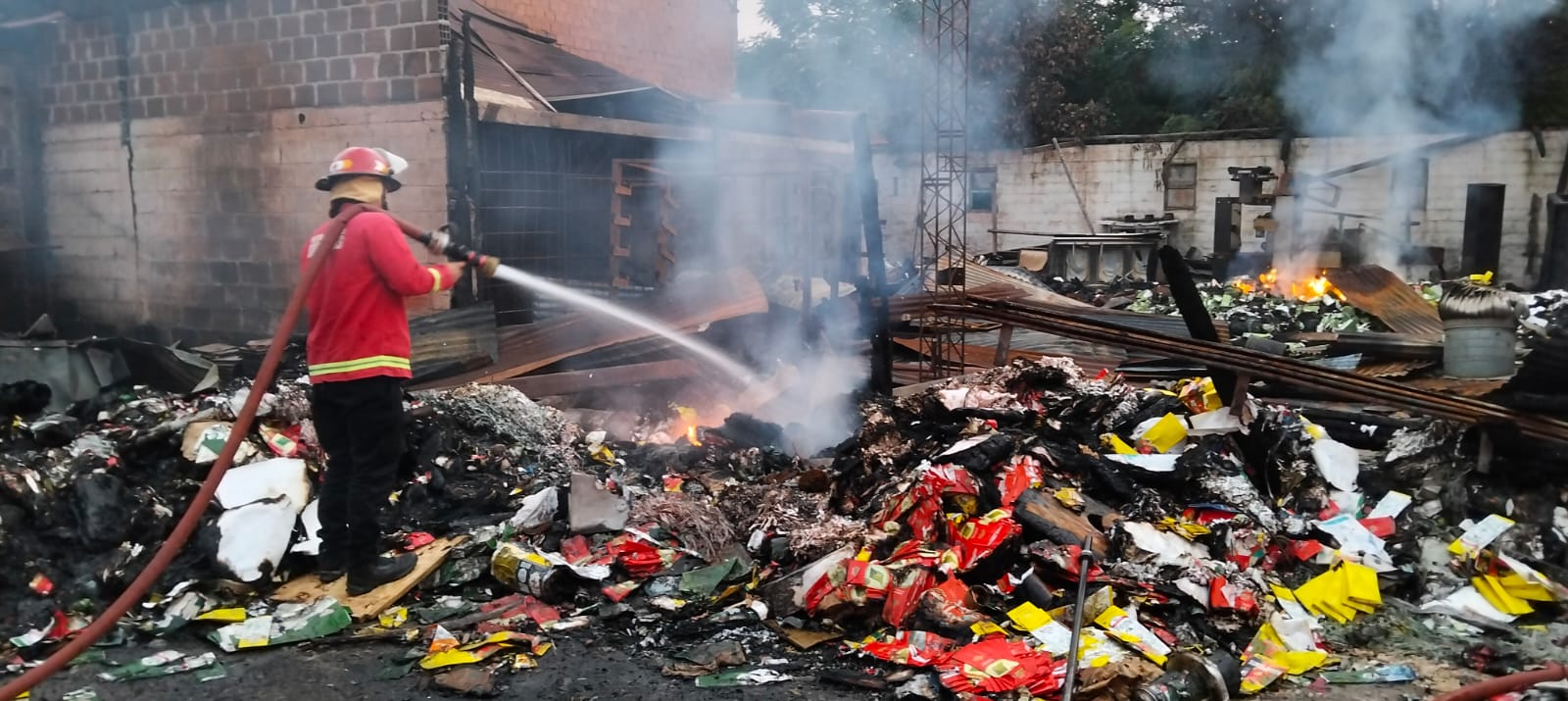principio de incendio en un galpón en Posadas