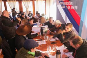 Reunion-Ampliada-del-Gabinete-Misionero-en-25-de-Mayo-4