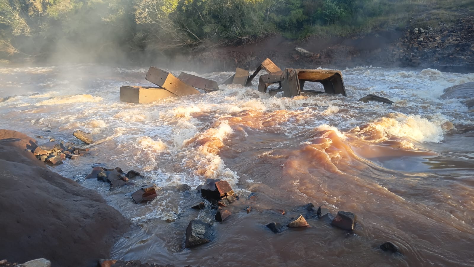 desborde del arroyo Yabebiry