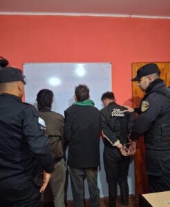 detenidos-en-operativo-policialjppg_
