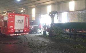 incendio-en-un-secadero-de-yerba-e1782946596934