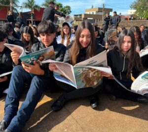 Plaza-de-Lectura-en-Garupa-1