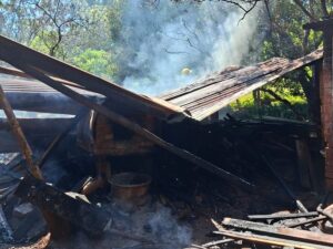 incendio-de-un-galpon-e1789501948956