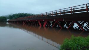 Crecida-del-rio-Parana-en-Misiones-e1793140502459